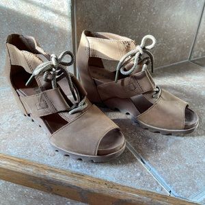 Woman’s sorel sandals